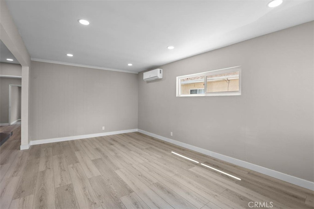 5021 Harbor Street, Commerce