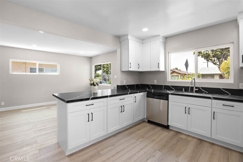 5021 Harbor Street, Commerce