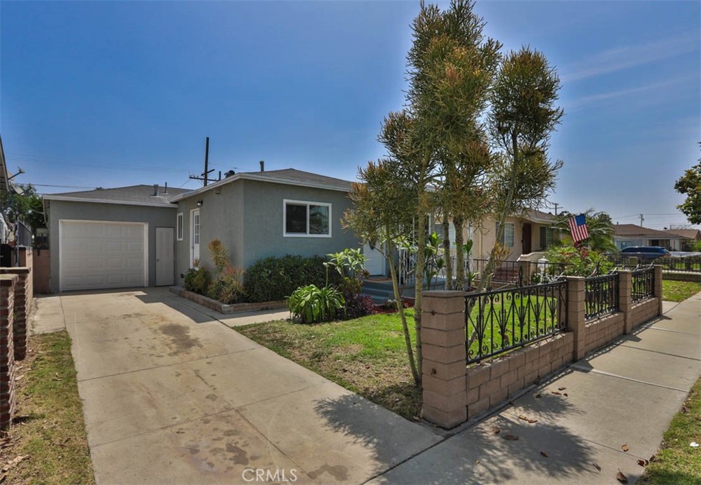 5021 Harbor Street, Commerce