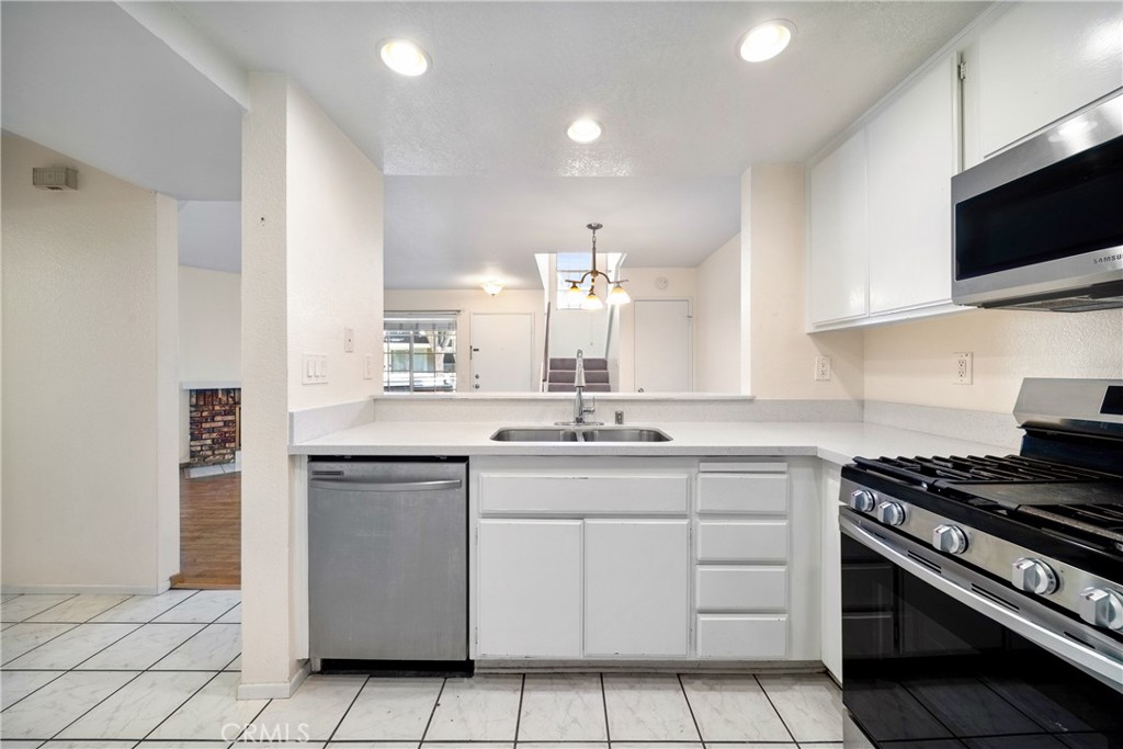 12277 Foster Road