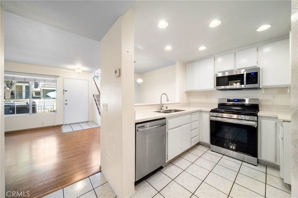 12277 Foster Road