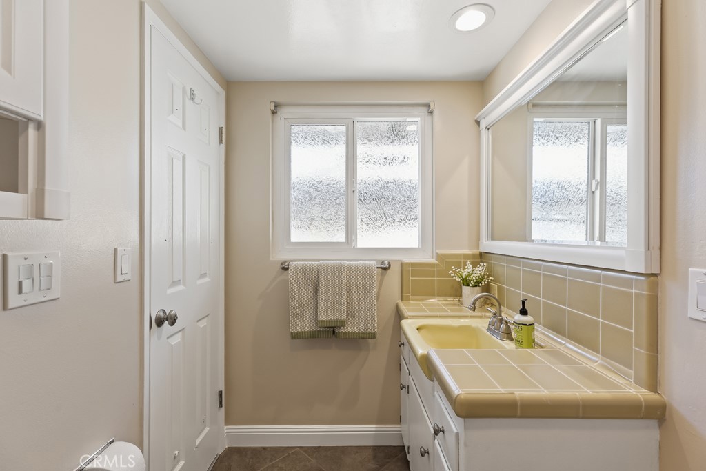 105 Country Club Court