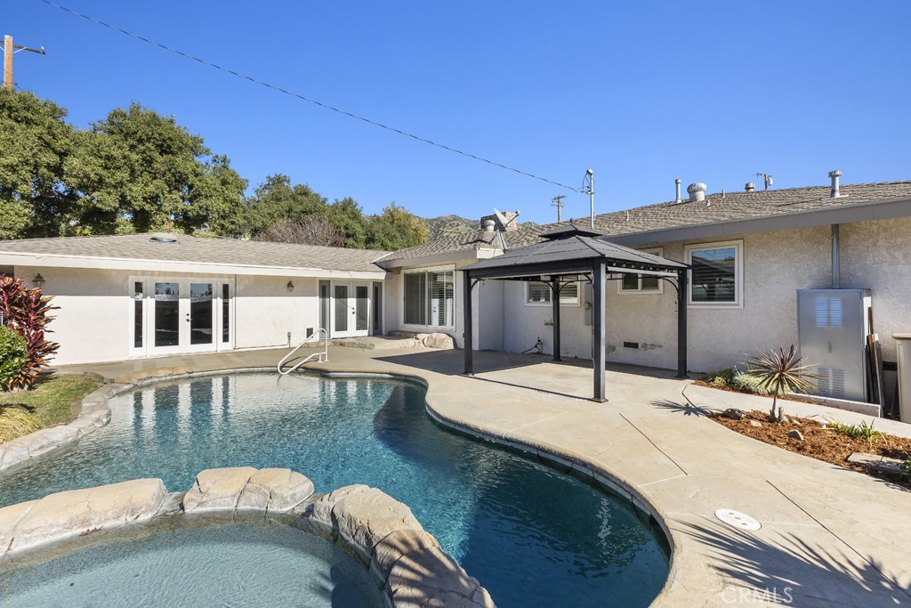 105 Country Club Court