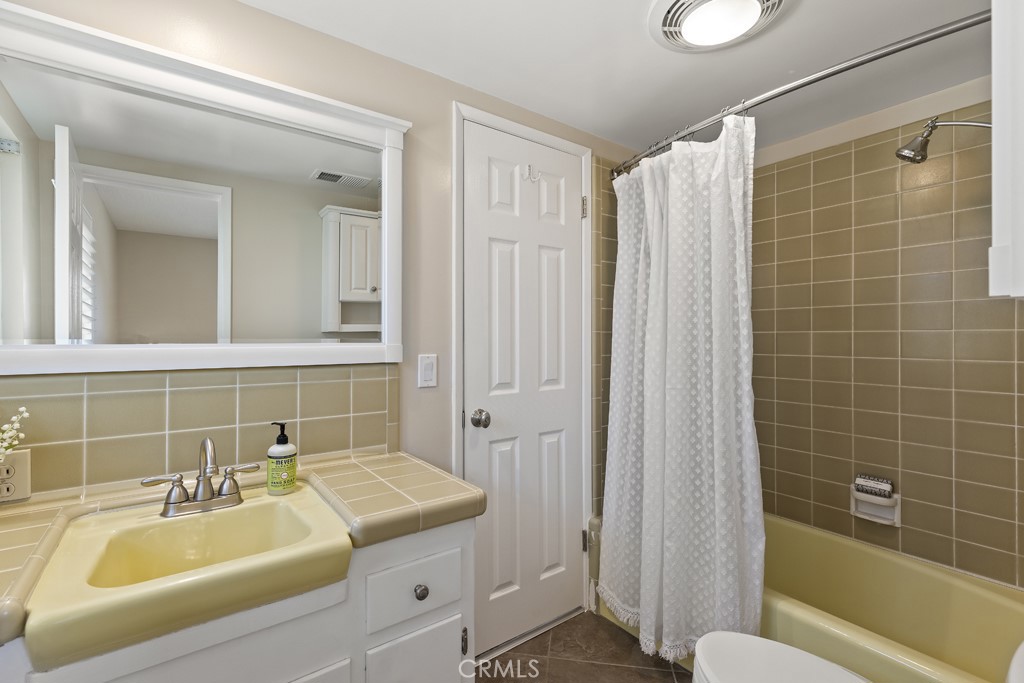 105 Country Club Court