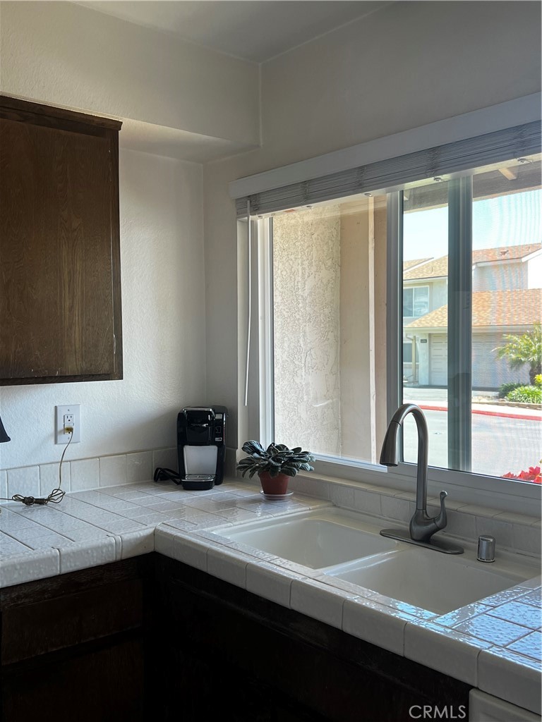 1237 Crestwood Drive