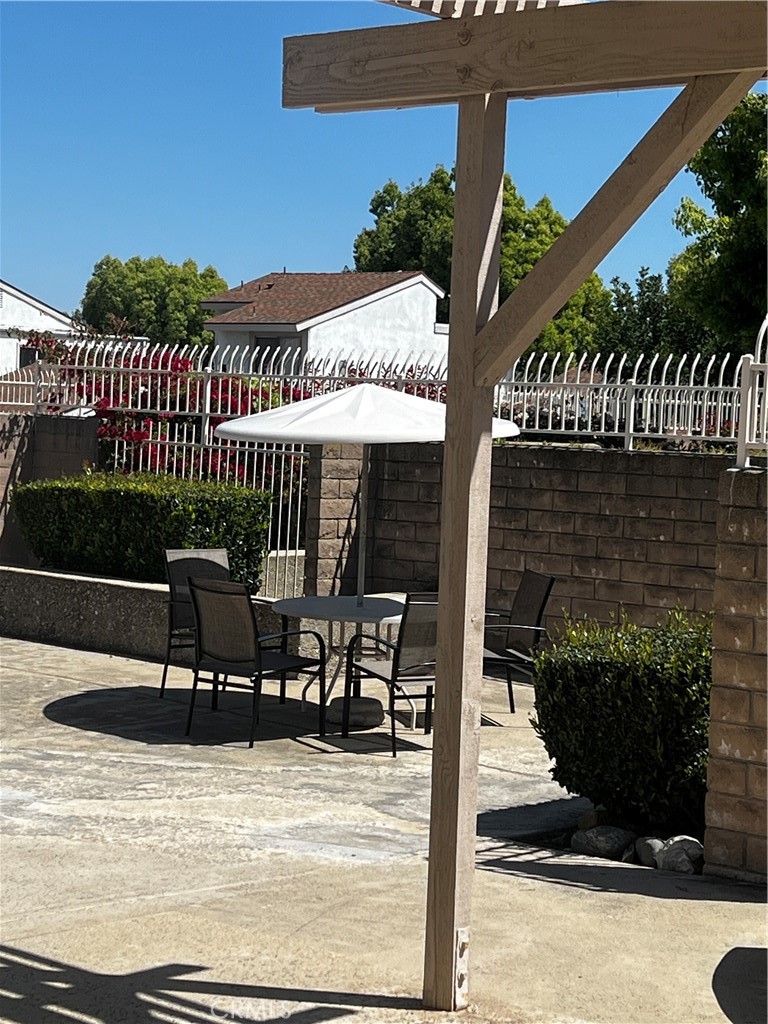 1237 Crestwood Drive