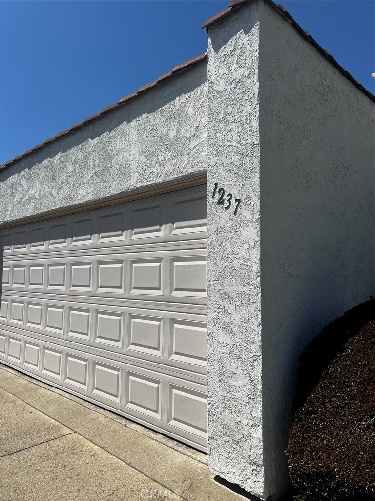 1237 Crestwood Drive