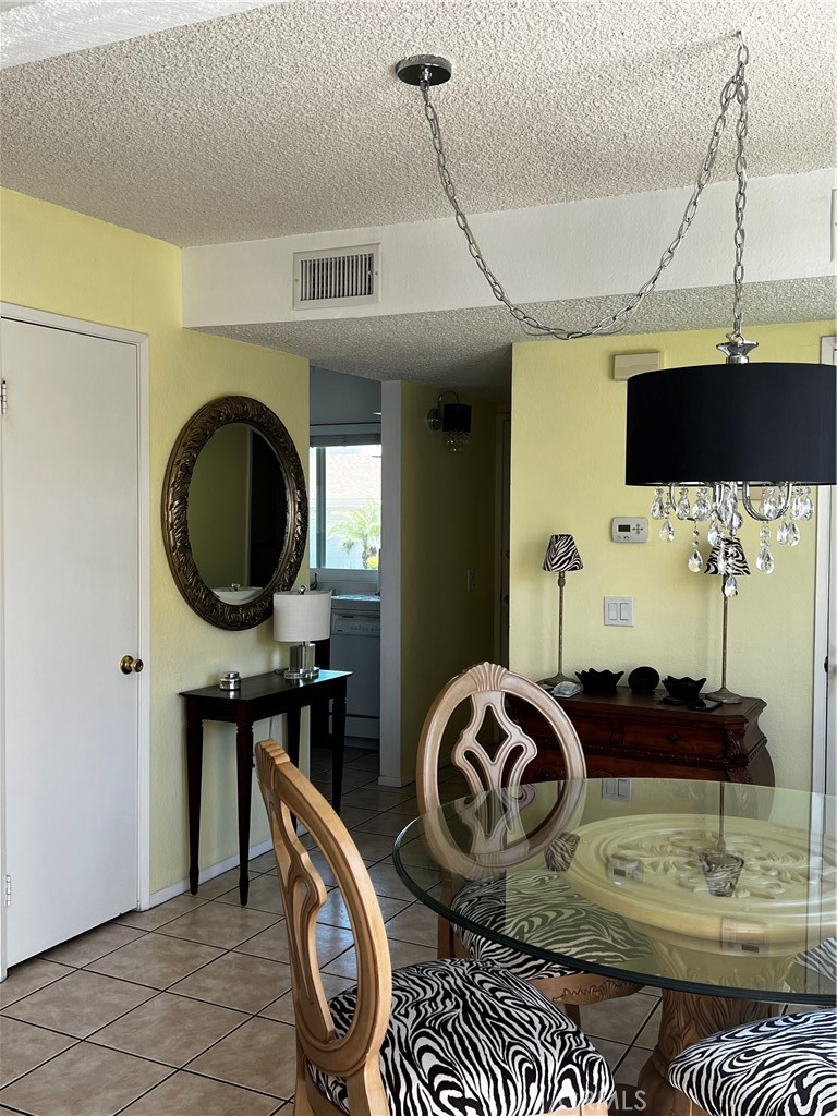 1237 Crestwood Drive