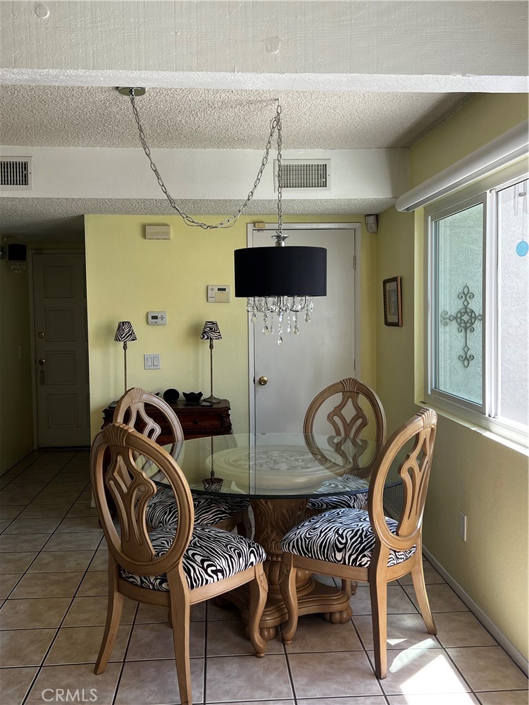 1237 Crestwood Drive