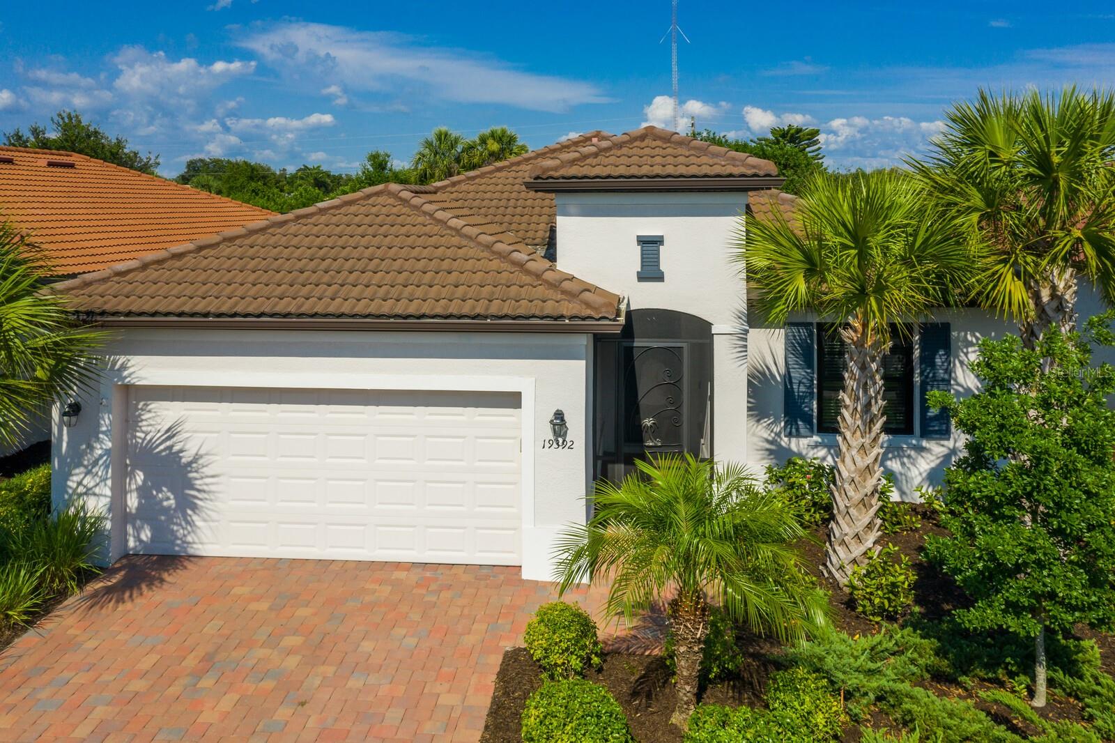 19392 BLUFF DR