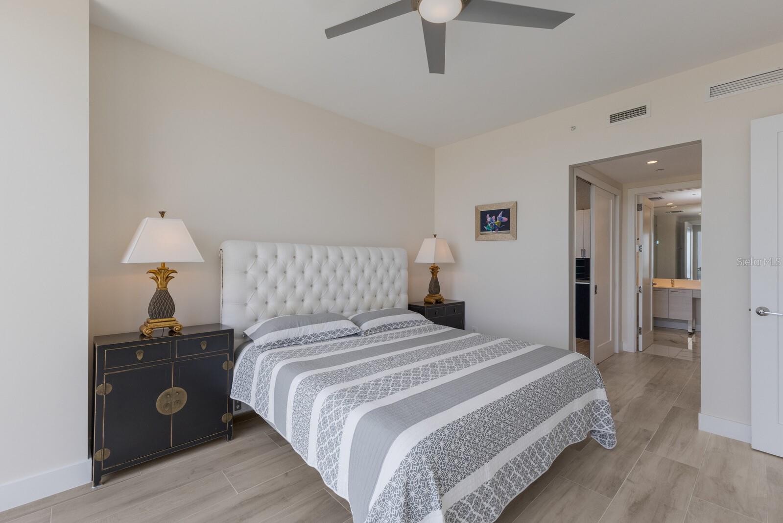 1155 N GULFSTREAM AVE #406