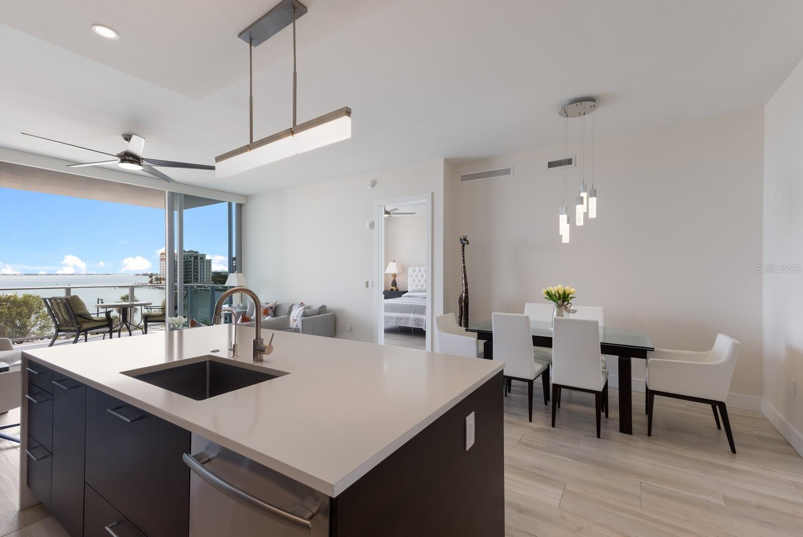 1155 N GULFSTREAM AVE #406