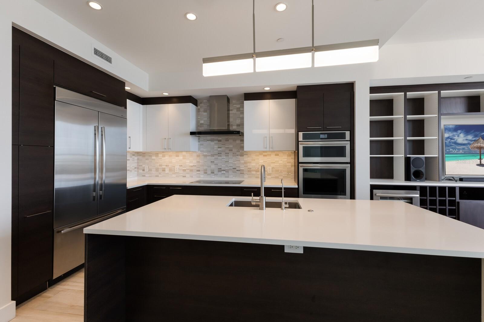 1155 N GULFSTREAM AVE #406