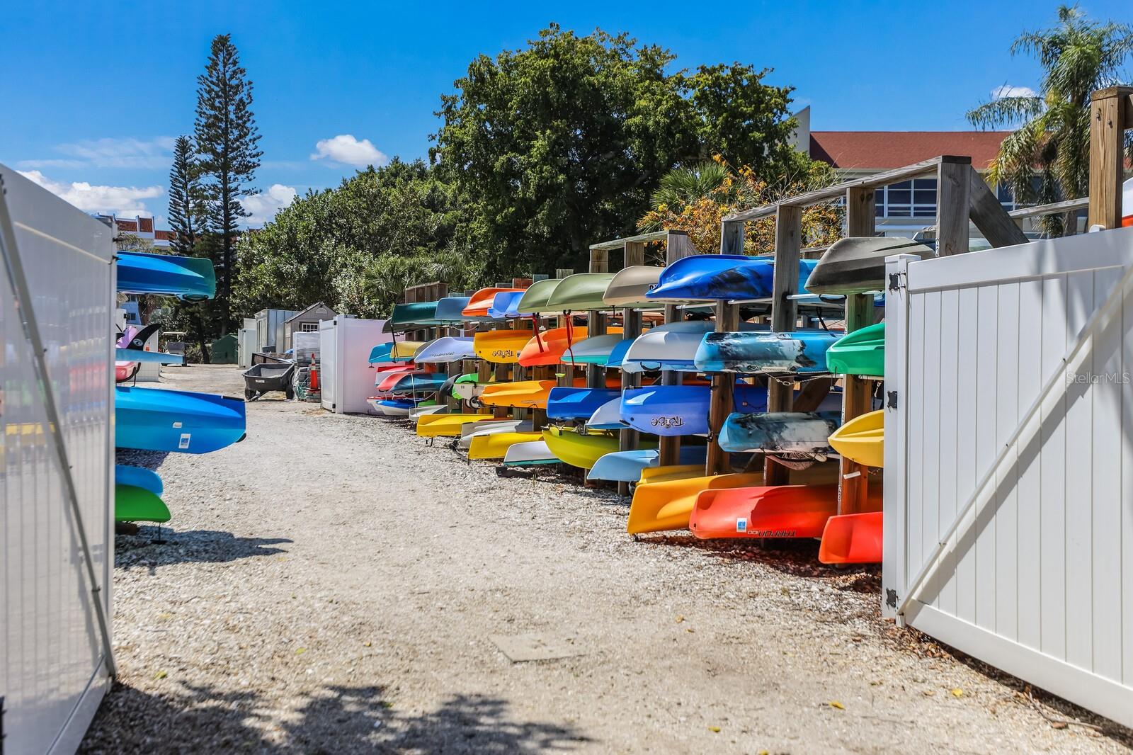 4380 EXETER DR #H202