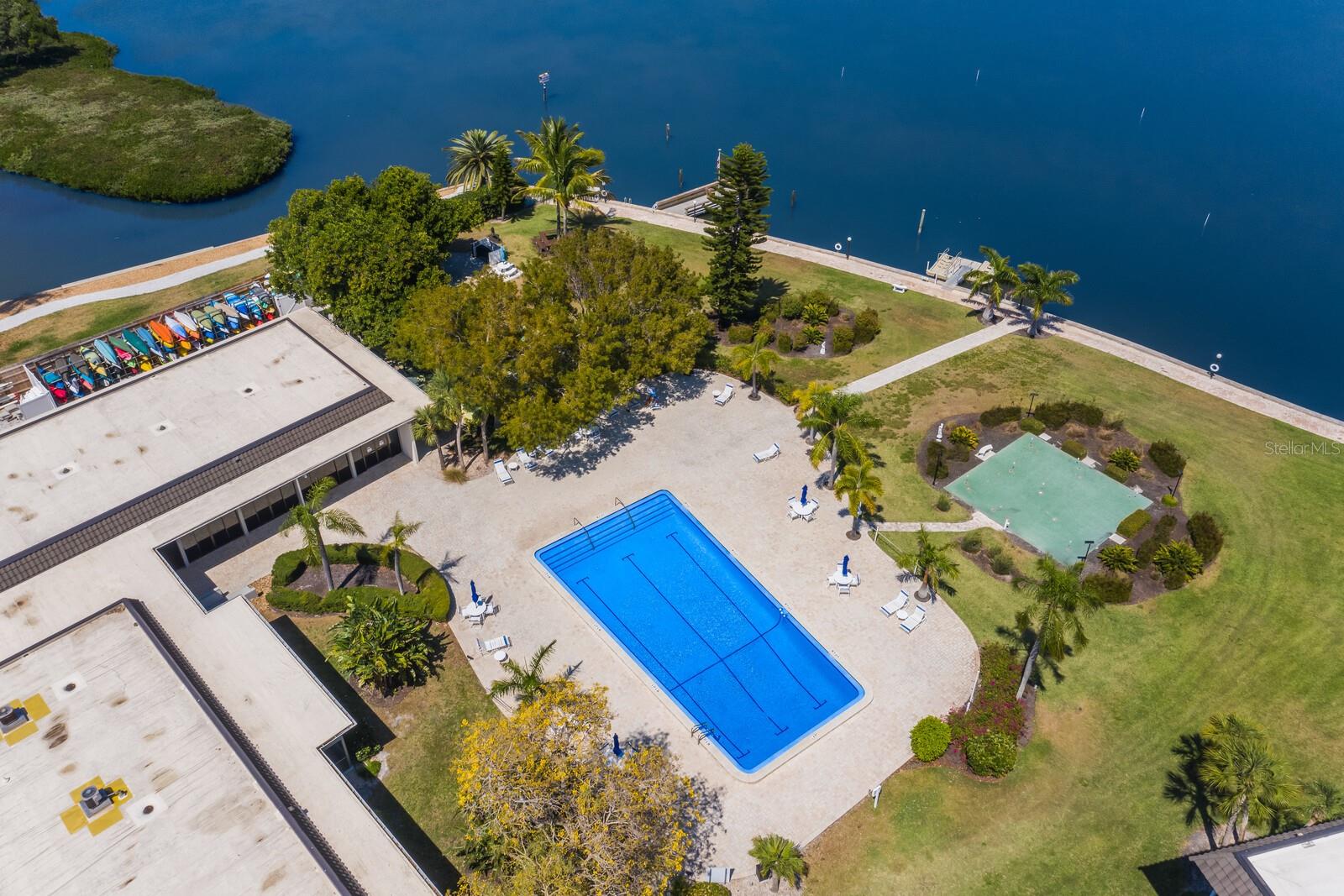 4380 EXETER DR #H202