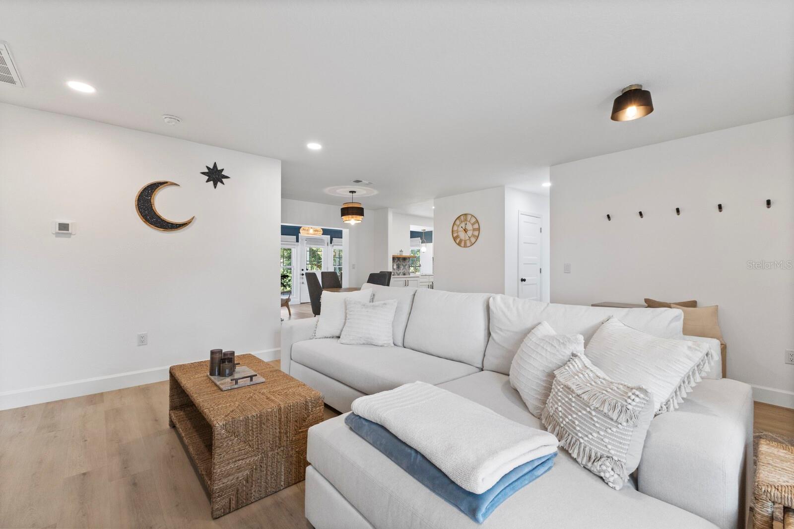 6410 38TH AVENUE CIR W