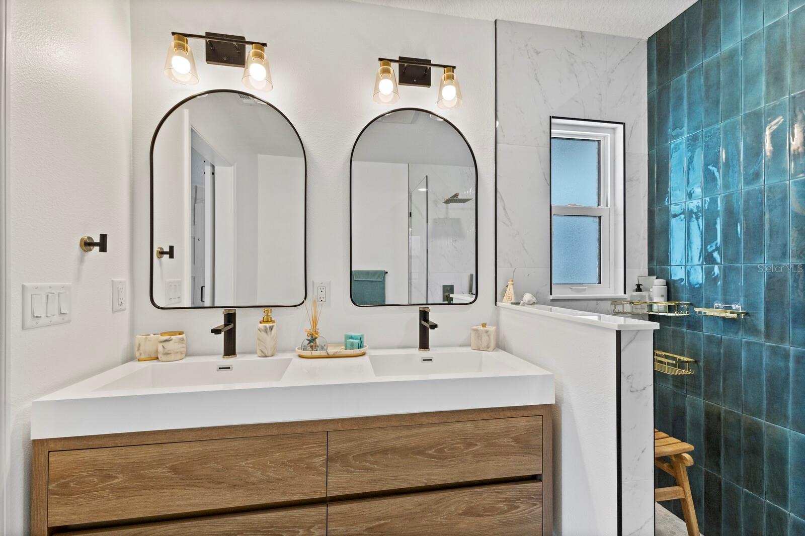 6410 38TH AVENUE CIR W