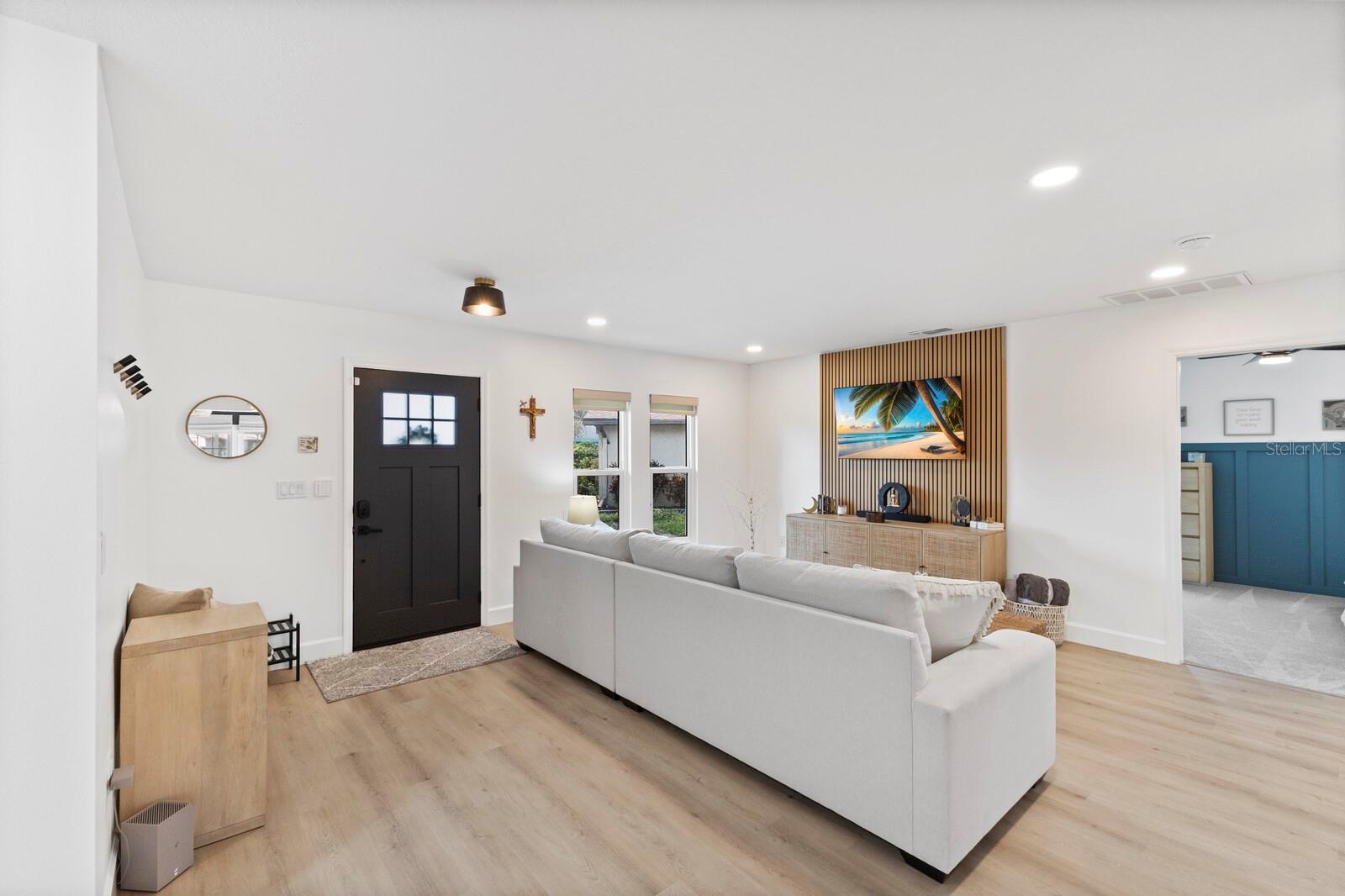 6410 38TH AVENUE CIR W