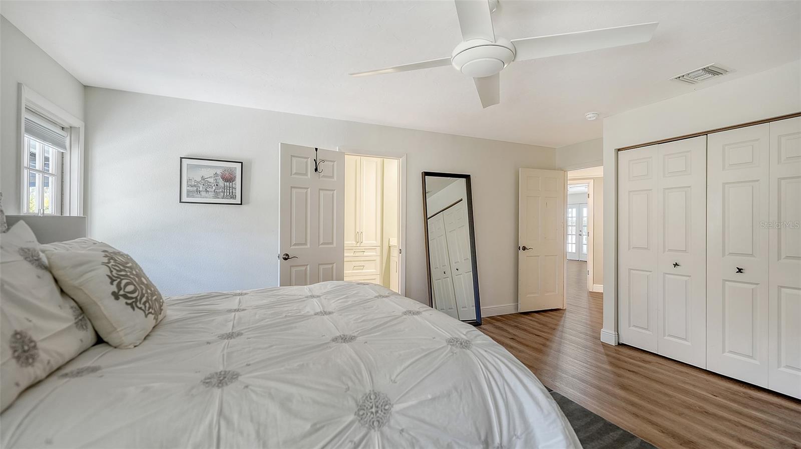 3783 BENEVA OAKS BLVD