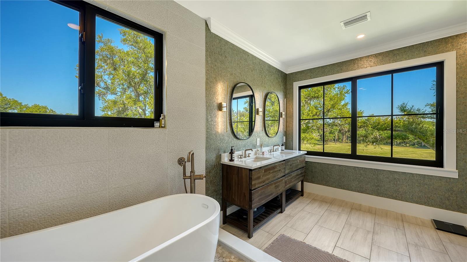 7022 SADDLE CREEK CIR