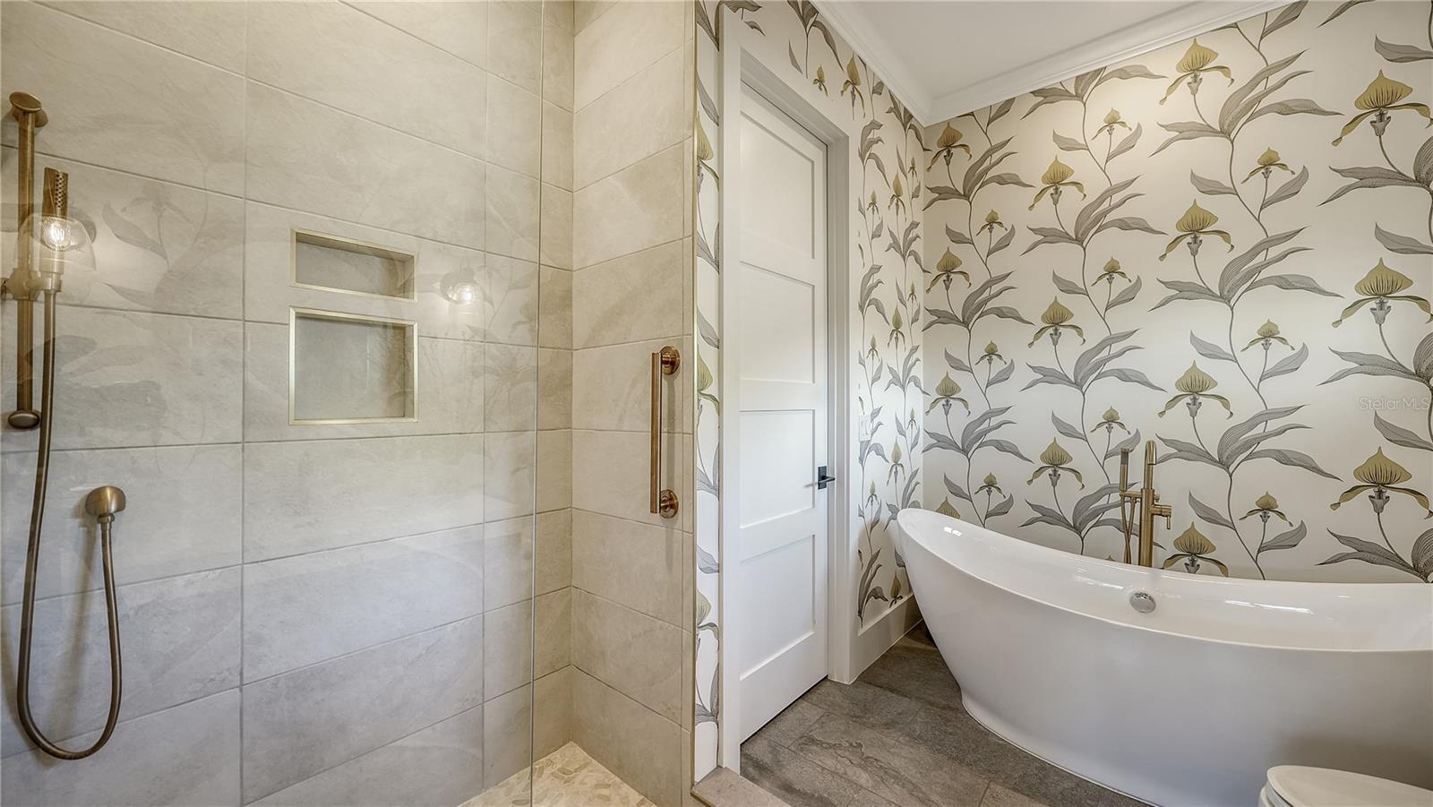 7022 SADDLE CREEK CIR