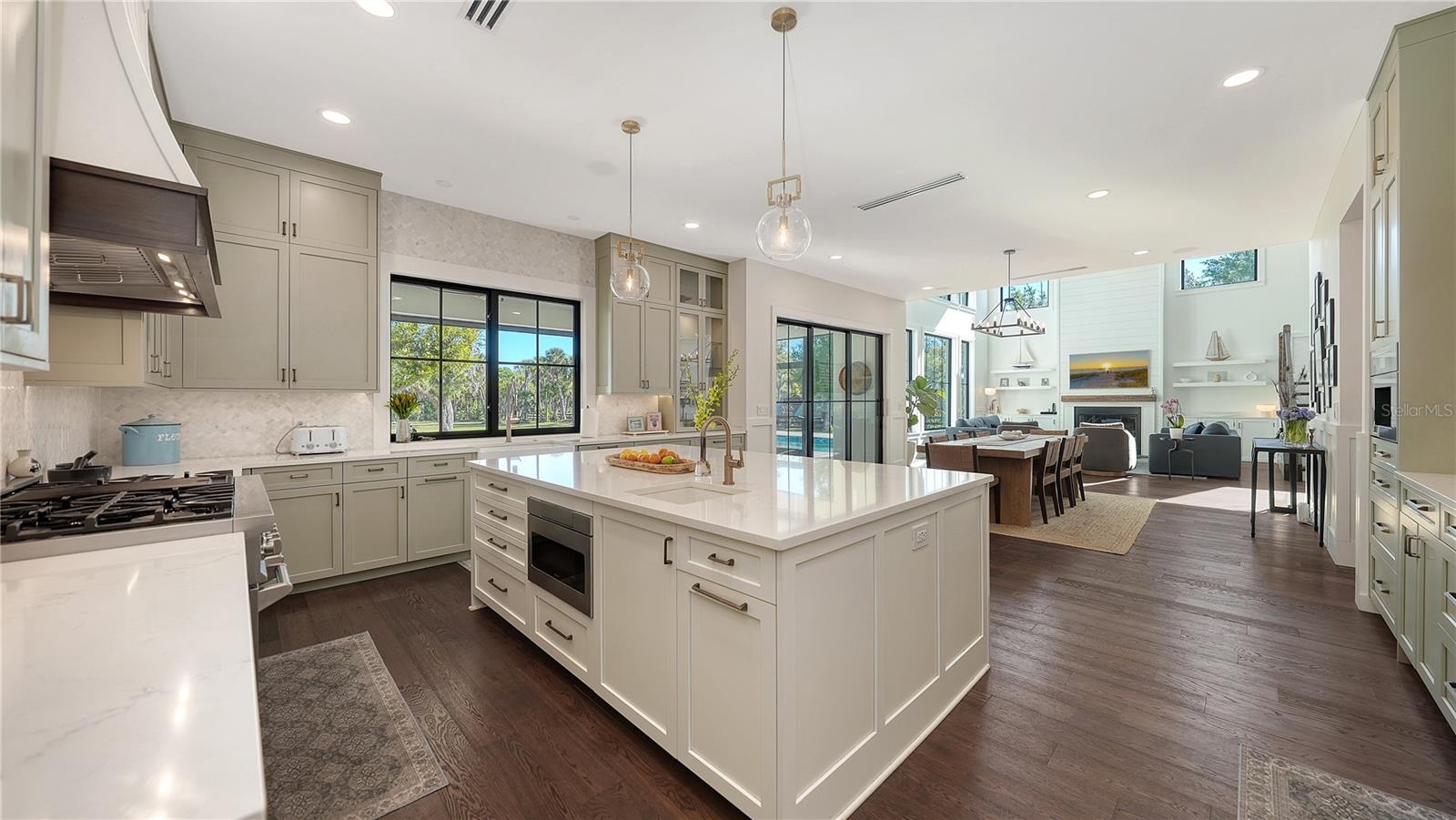 7022 SADDLE CREEK CIR