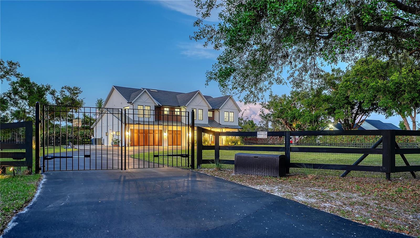 7022 SADDLE CREEK CIR