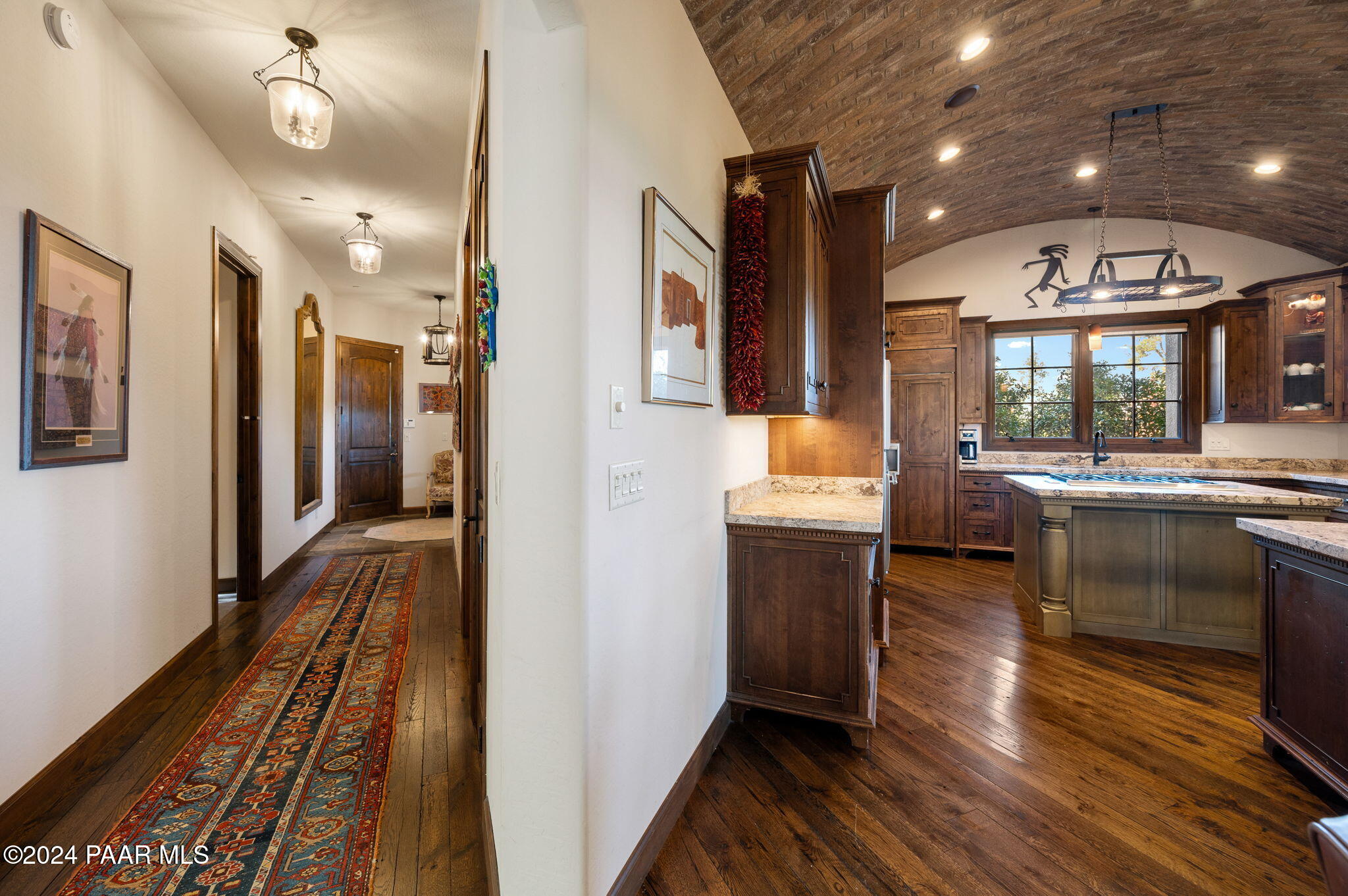 901 Ivy Glen