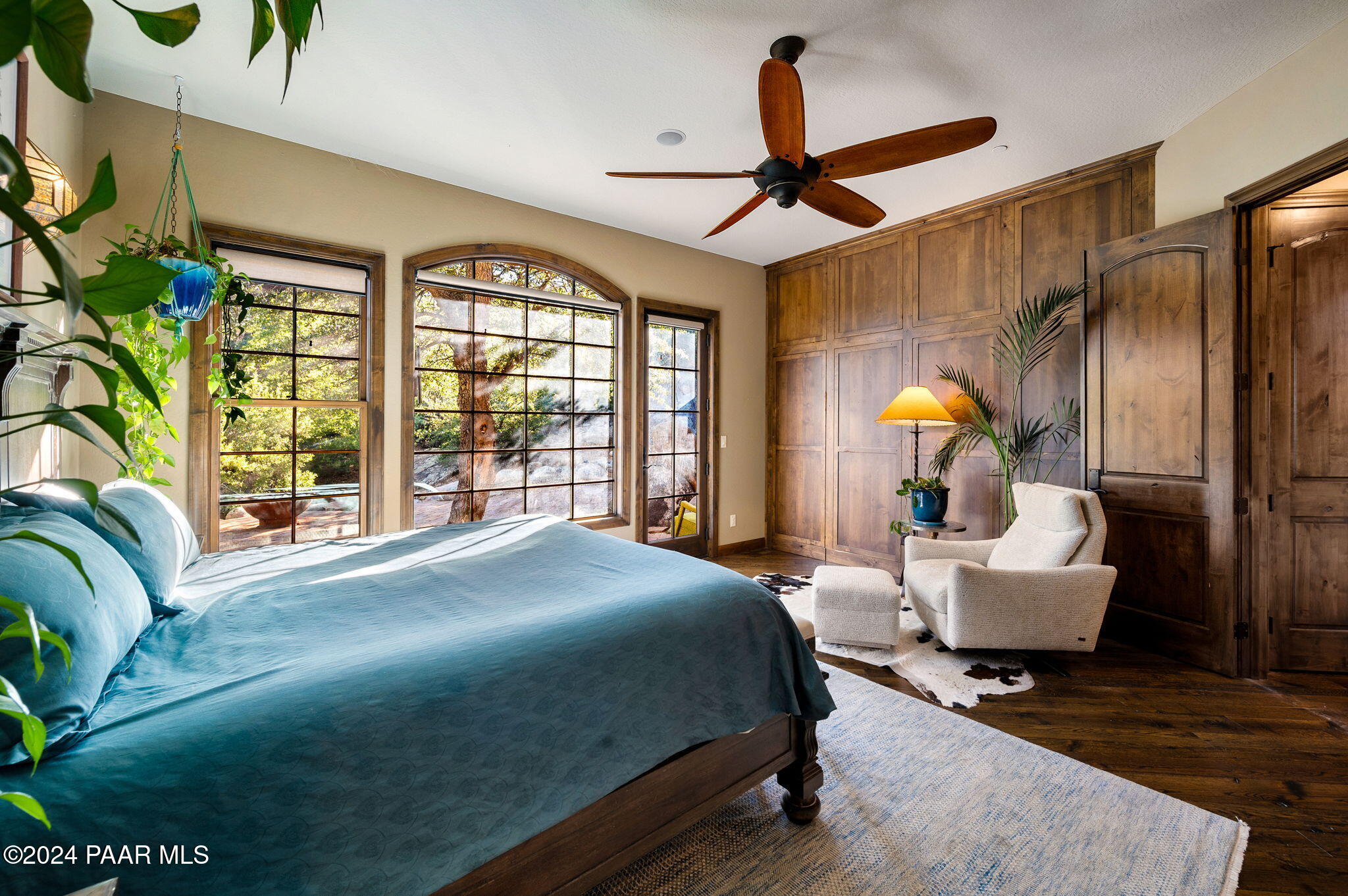 901 Ivy Glen