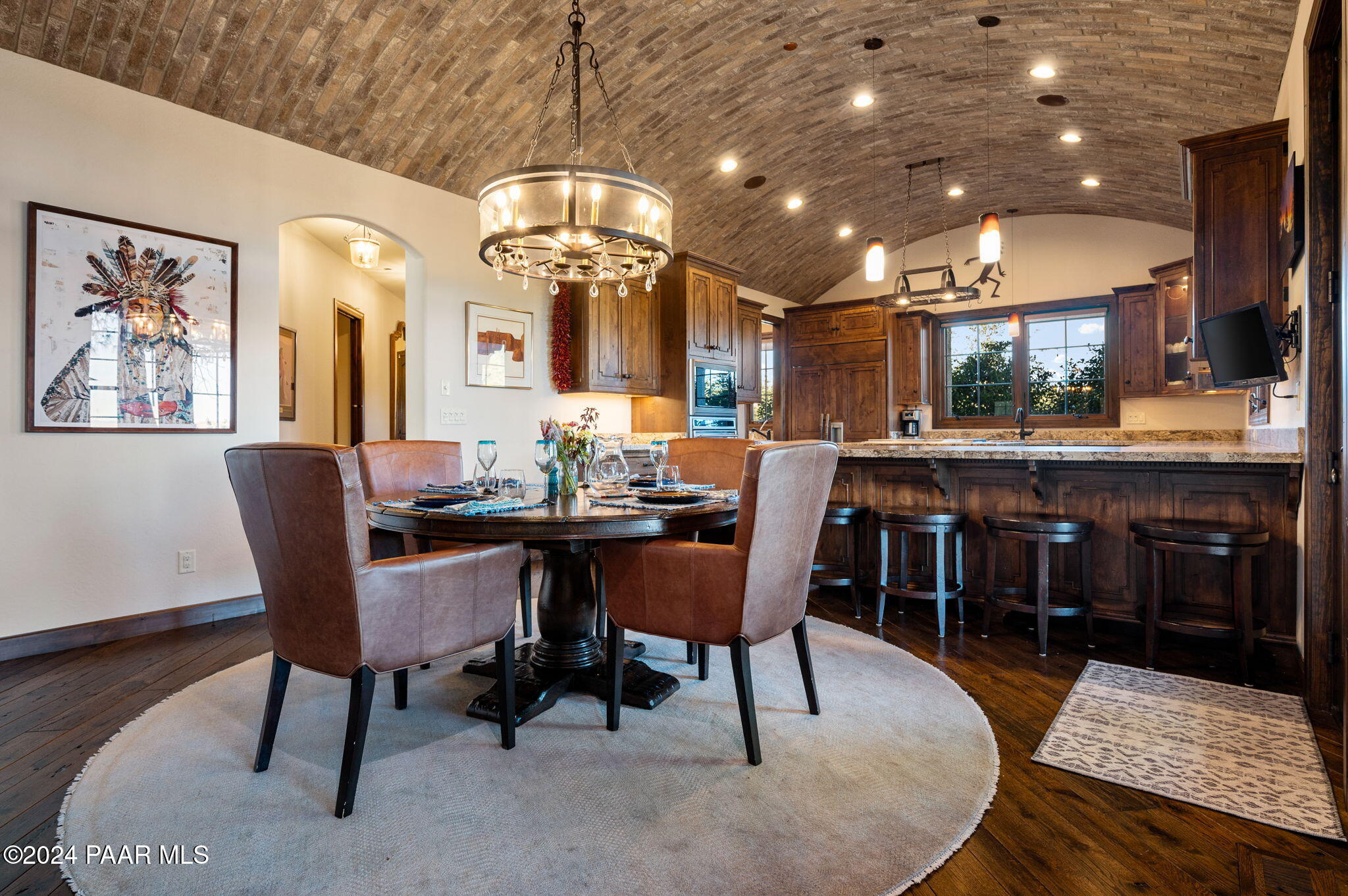 901 Ivy Glen