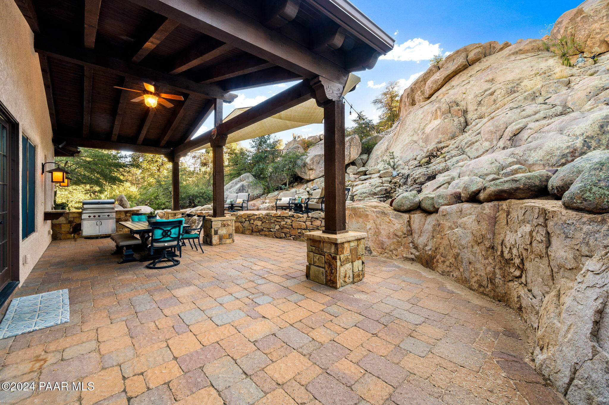 901 Ivy Glen