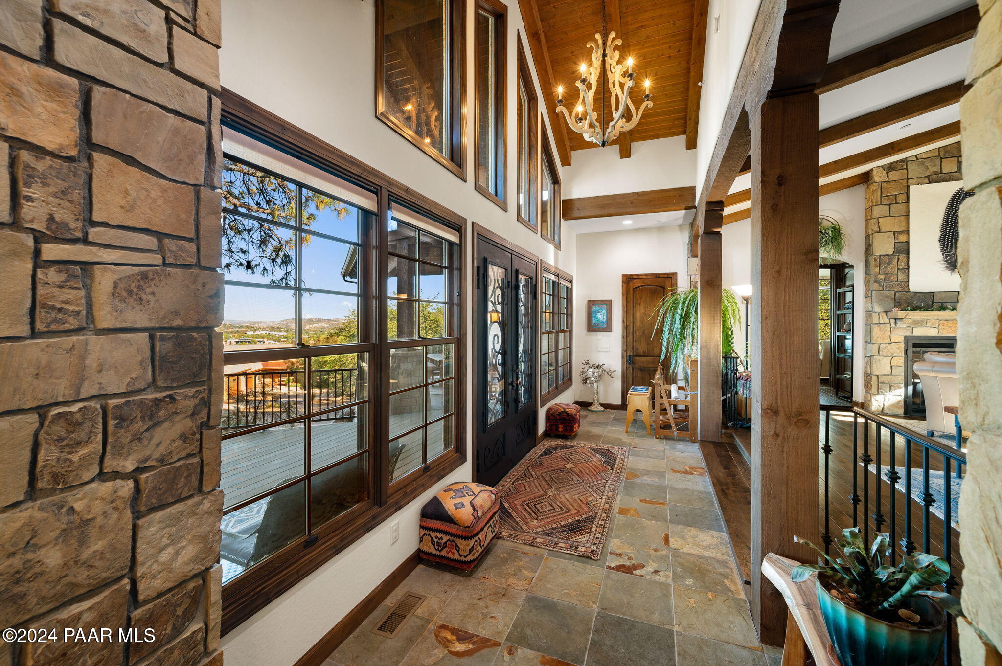 901 Ivy Glen