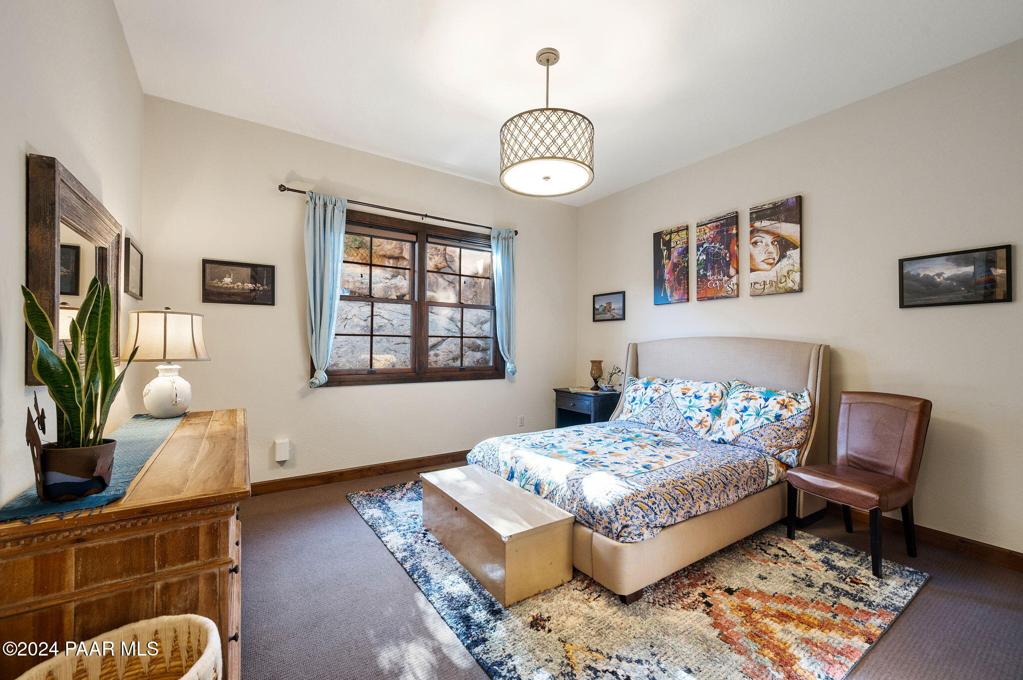 901 Ivy Glen