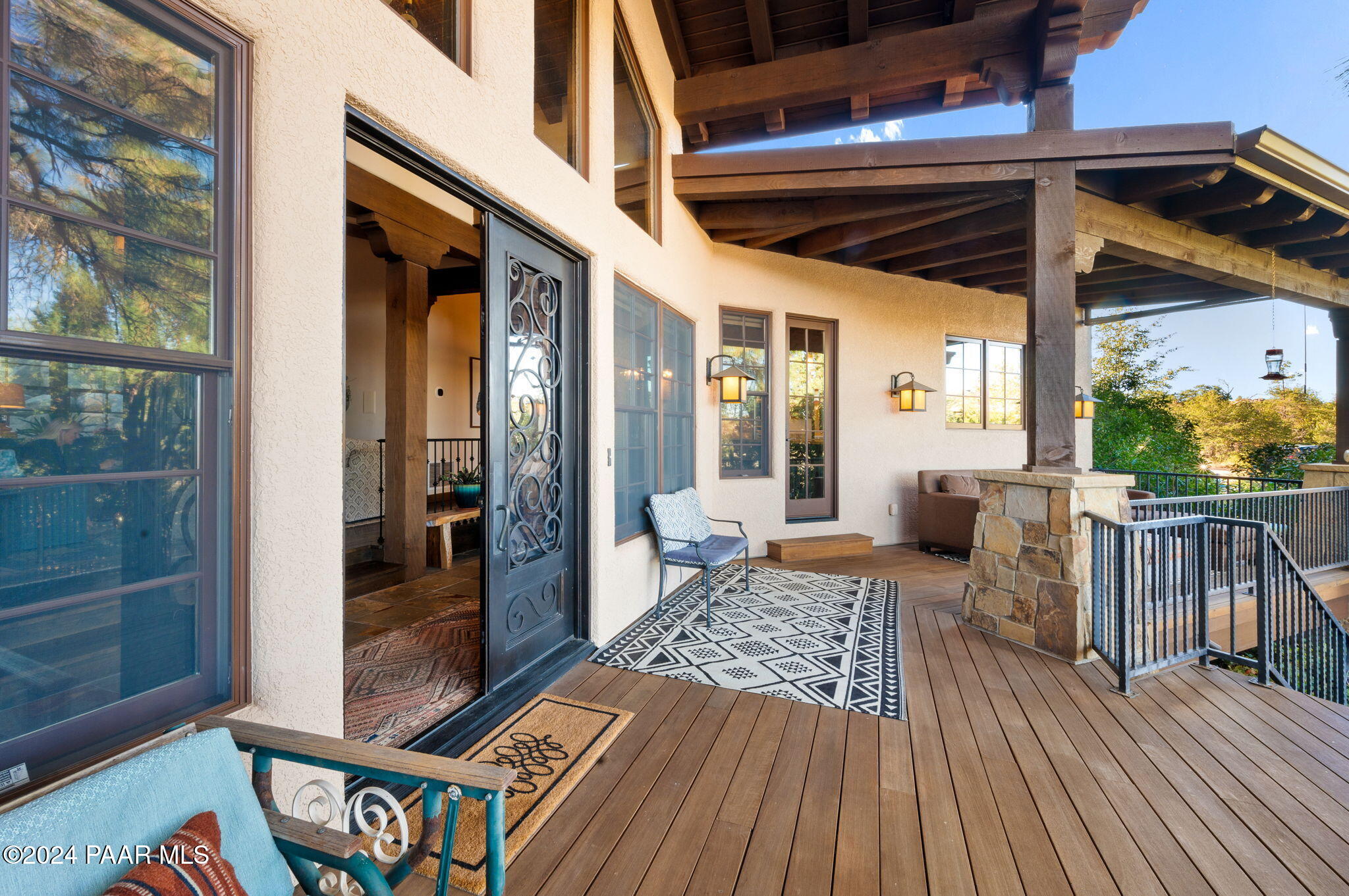 901 Ivy Glen