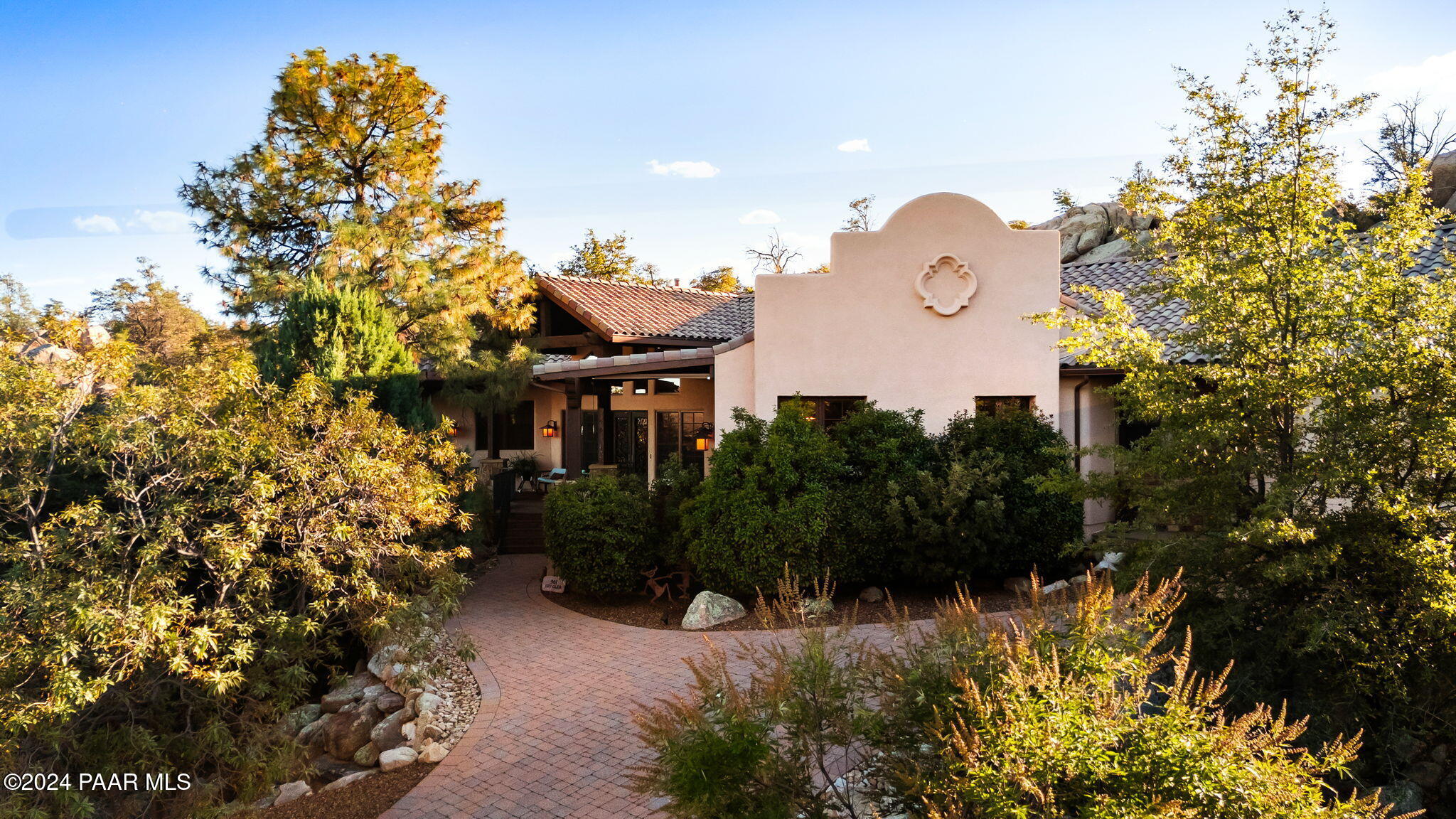 901 Ivy Glen