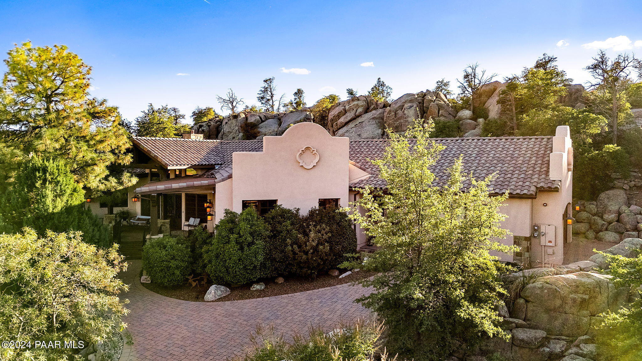 901 Ivy Glen