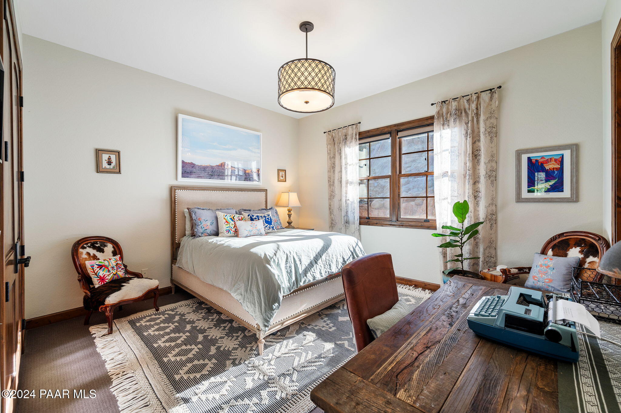 901 Ivy Glen