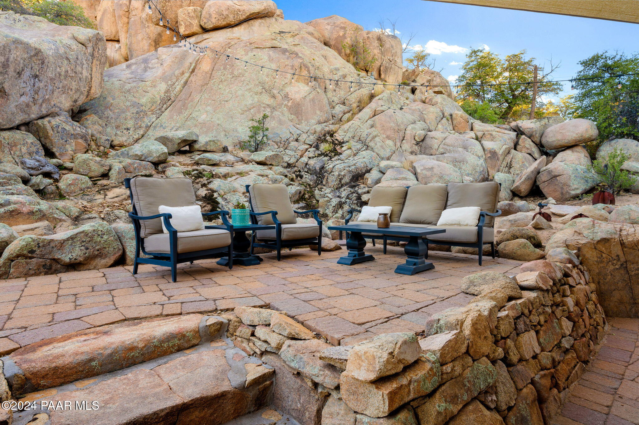 901 Ivy Glen