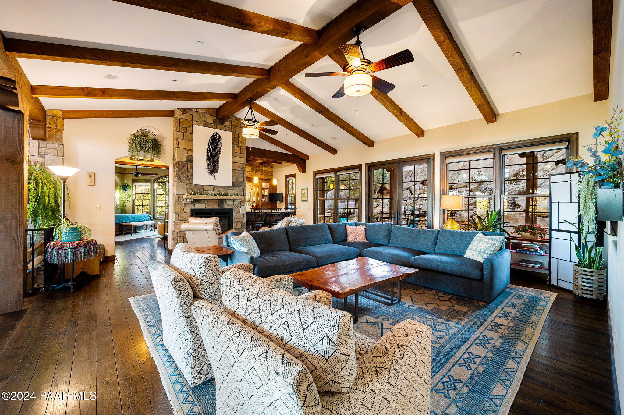 901 Ivy Glen