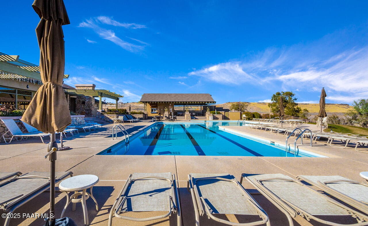 1046 Vantage Point Circle