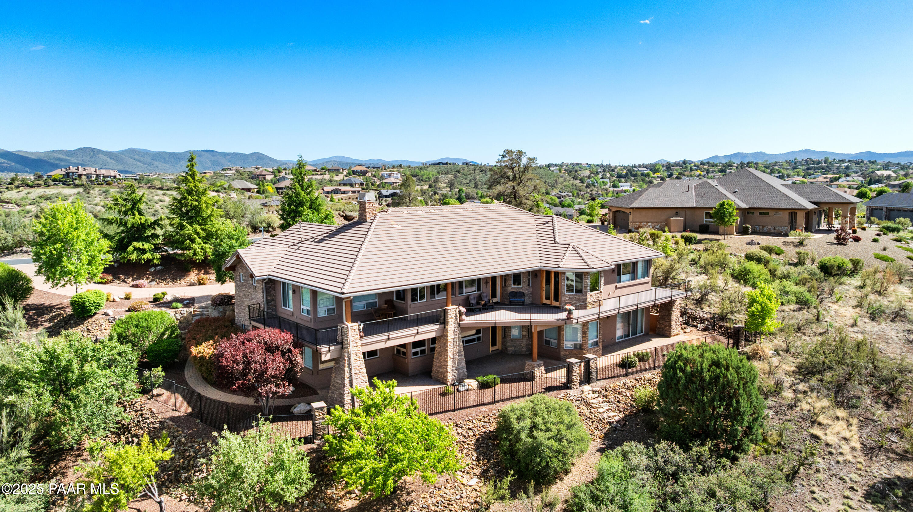 1046 Vantage Point Circle