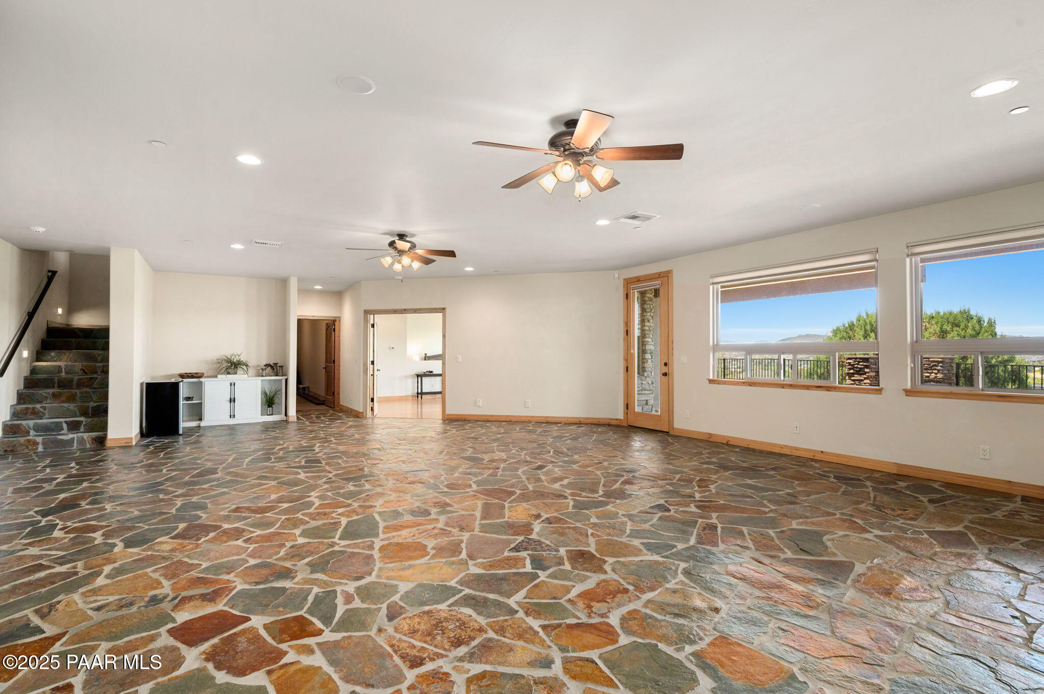 1046 Vantage Point Circle