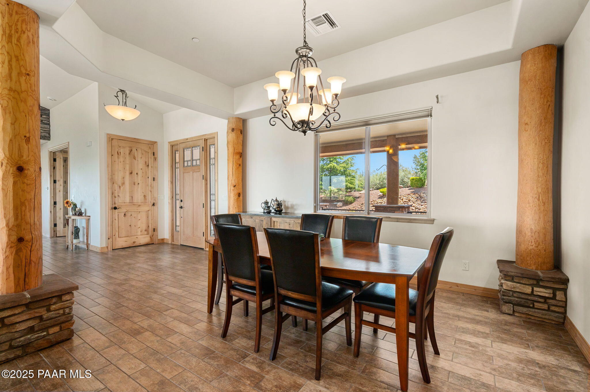 1046 Vantage Point Circle