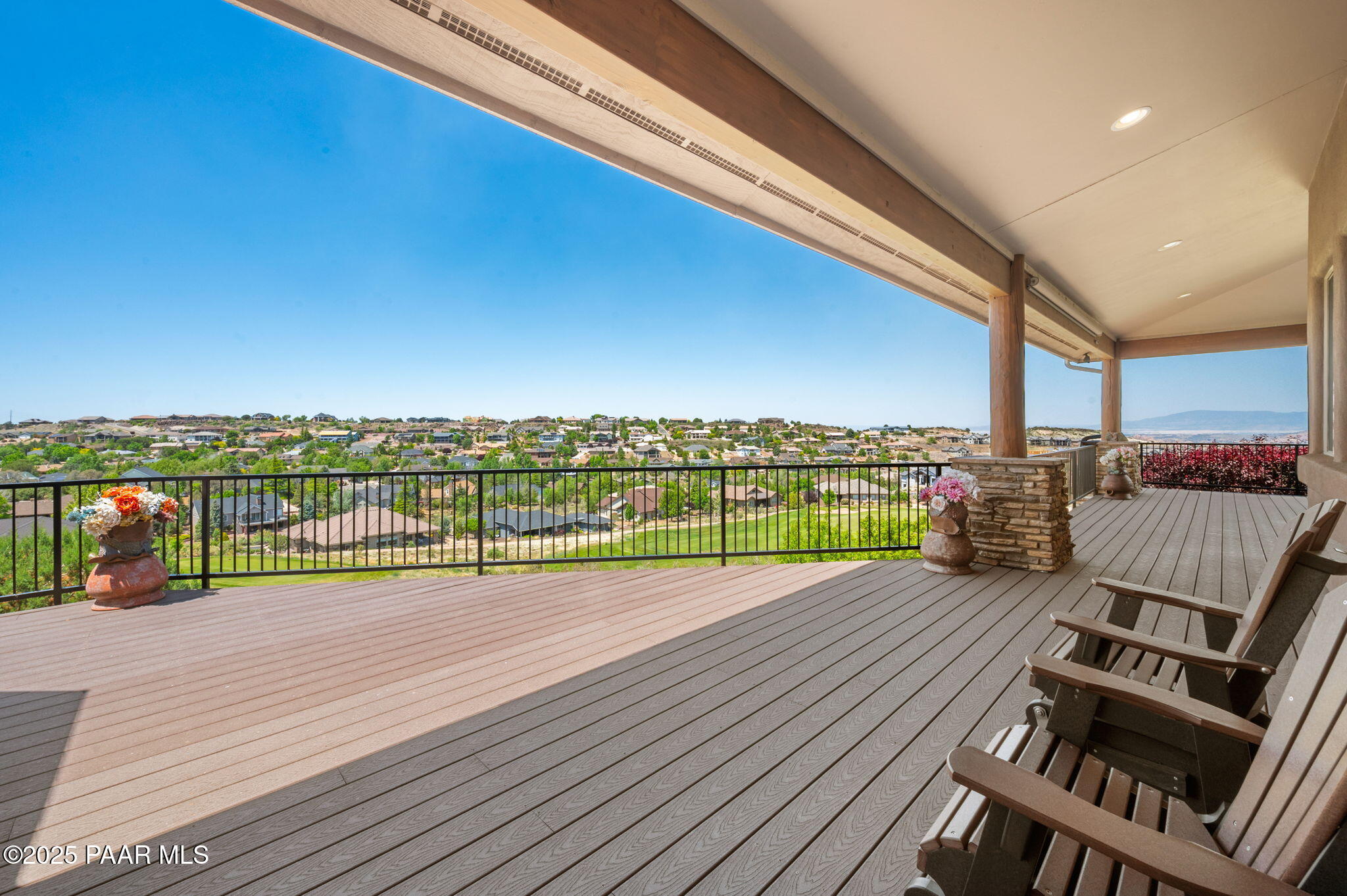 1046 Vantage Point Circle