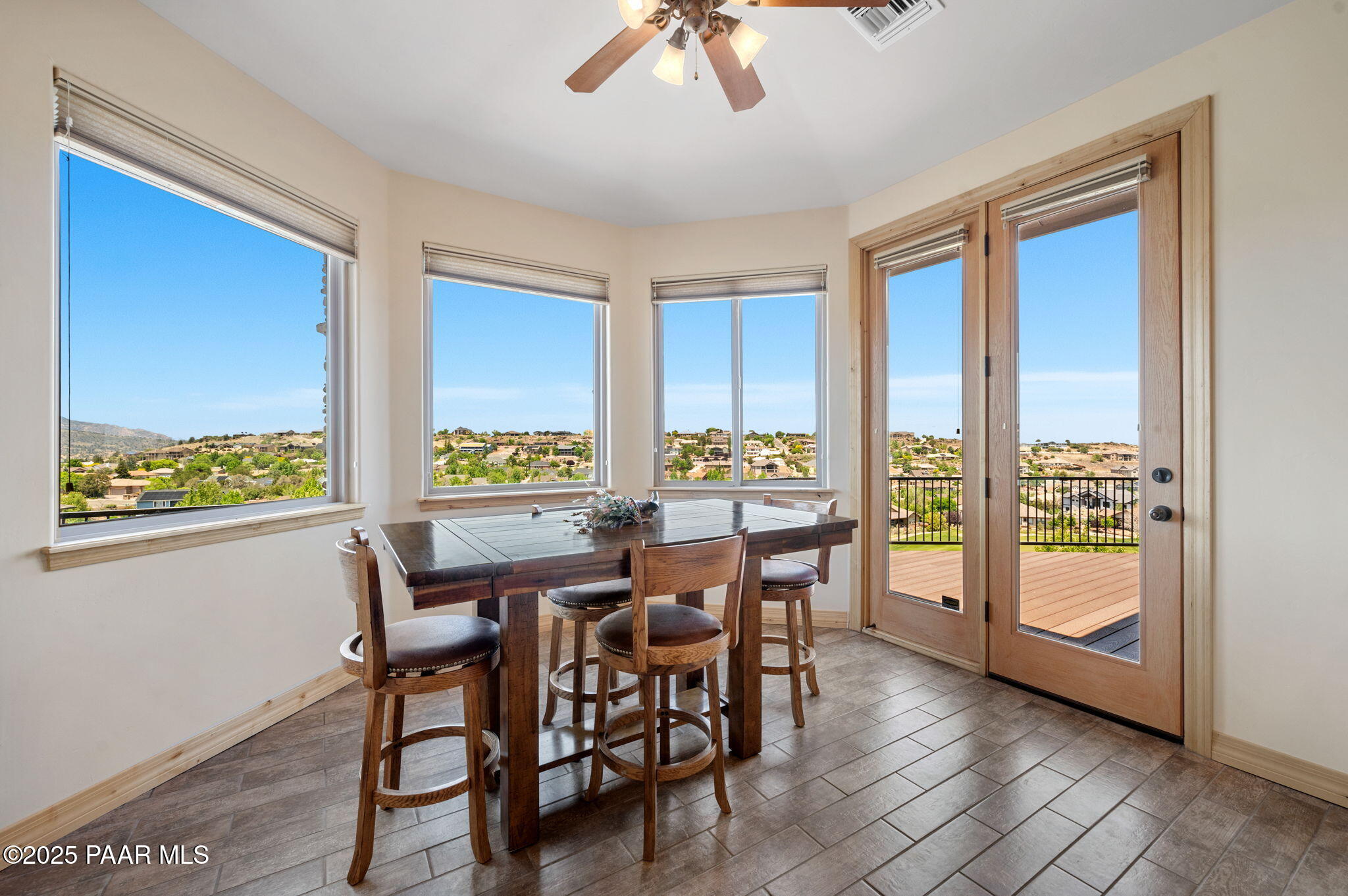 1046 Vantage Point Circle