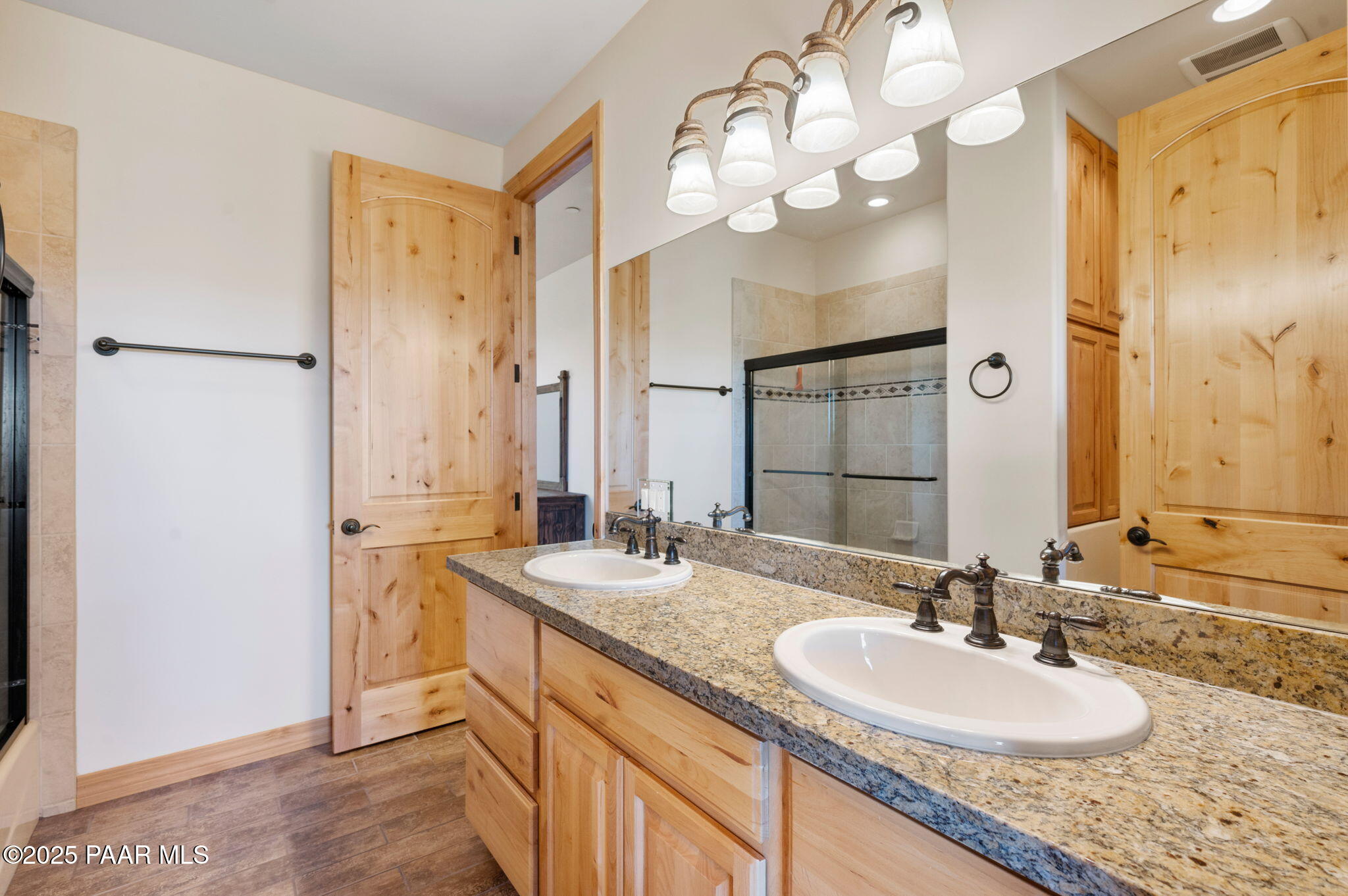 1046 Vantage Point Circle