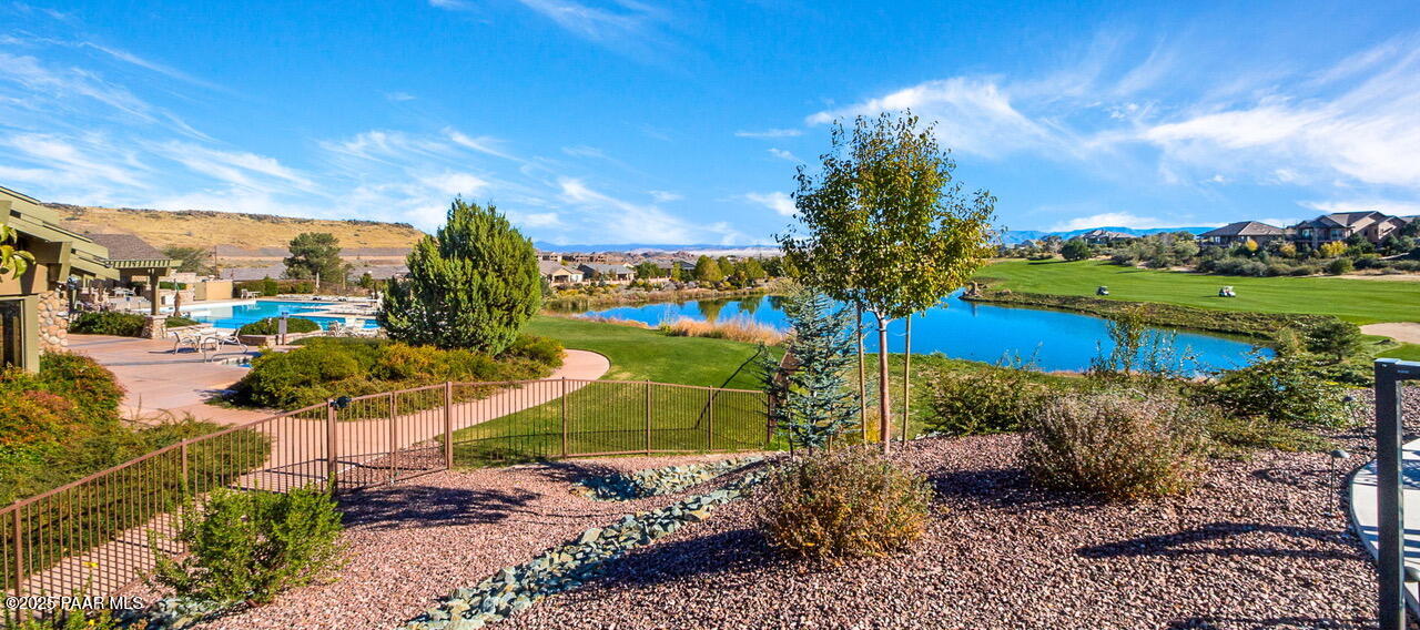 1046 Vantage Point Circle