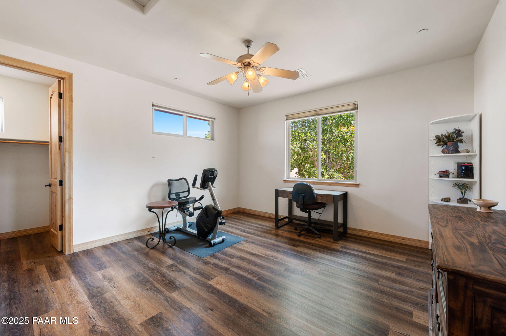 1046 Vantage Point Circle
