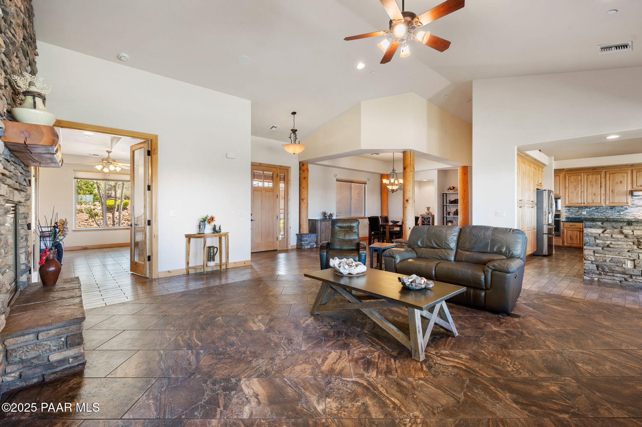 1046 Vantage Point Circle