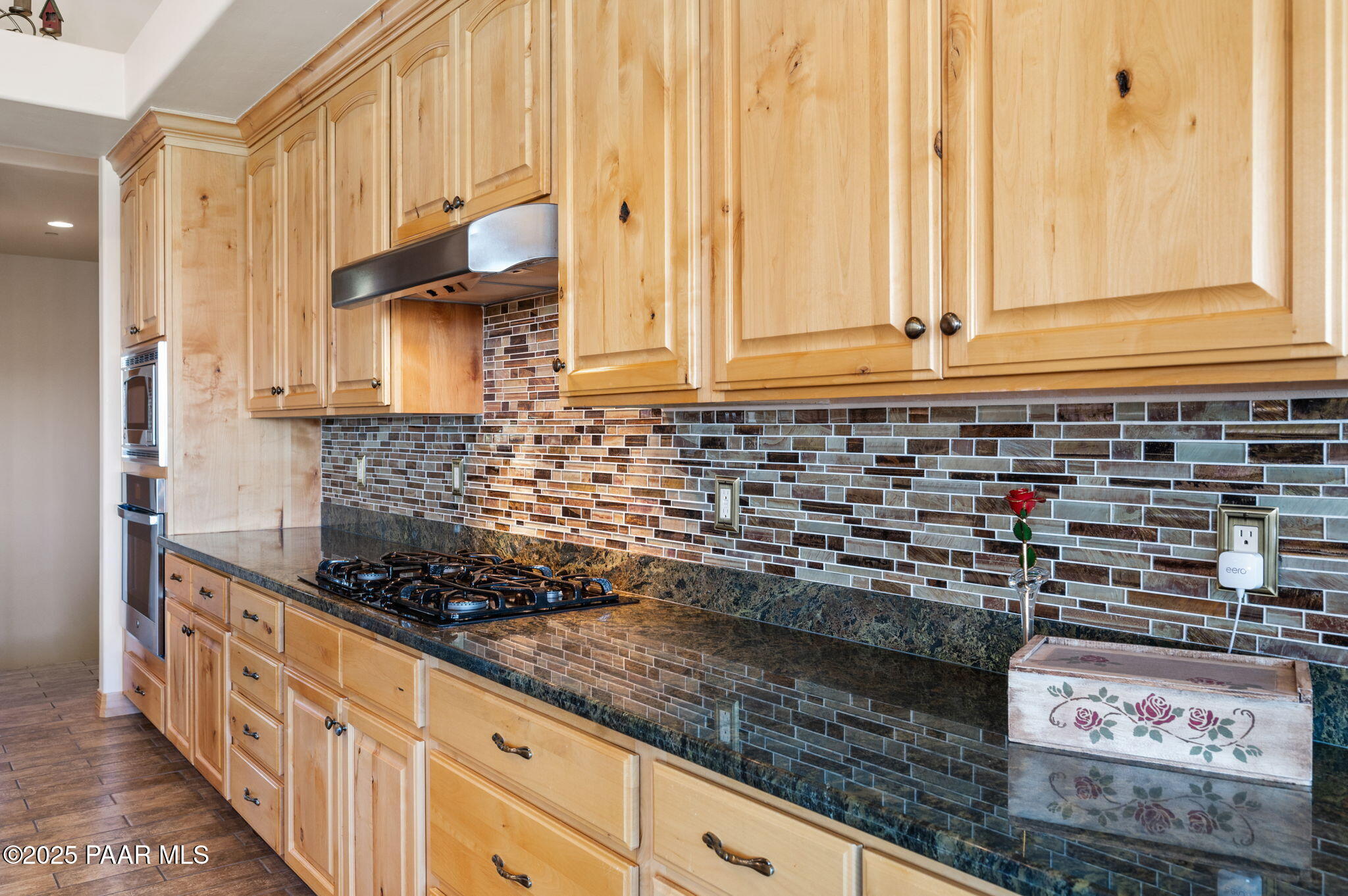 1046 Vantage Point Circle